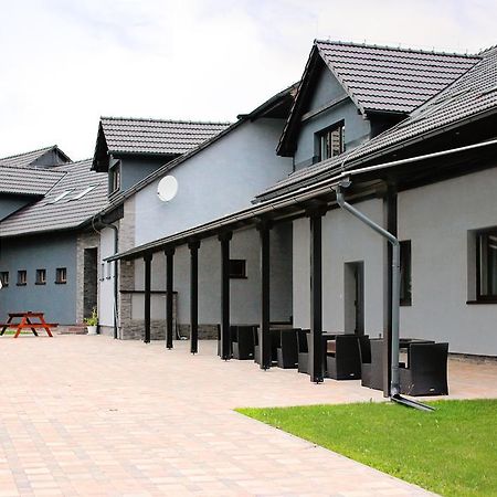 Penzion Bowten Secovce Exterior photo